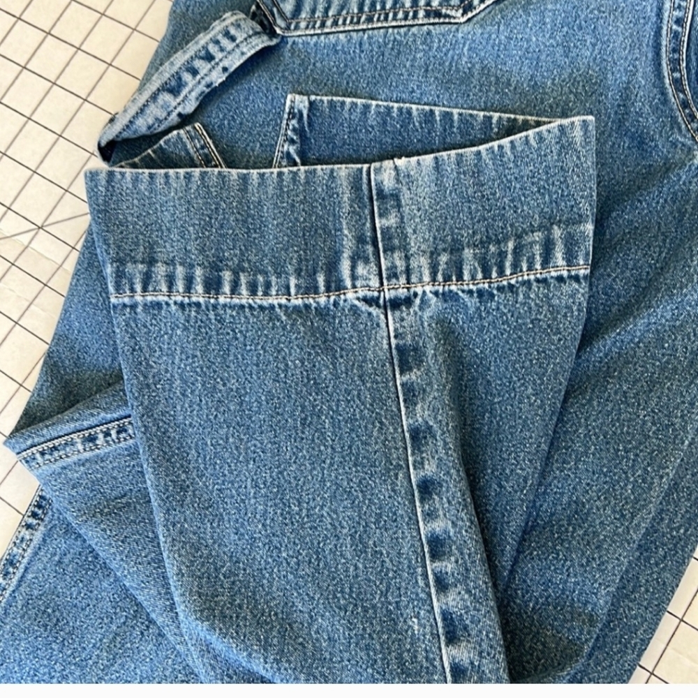 Bill Blass Jeans, carpenters' style, Denim Capris - Picture 6 of 8
